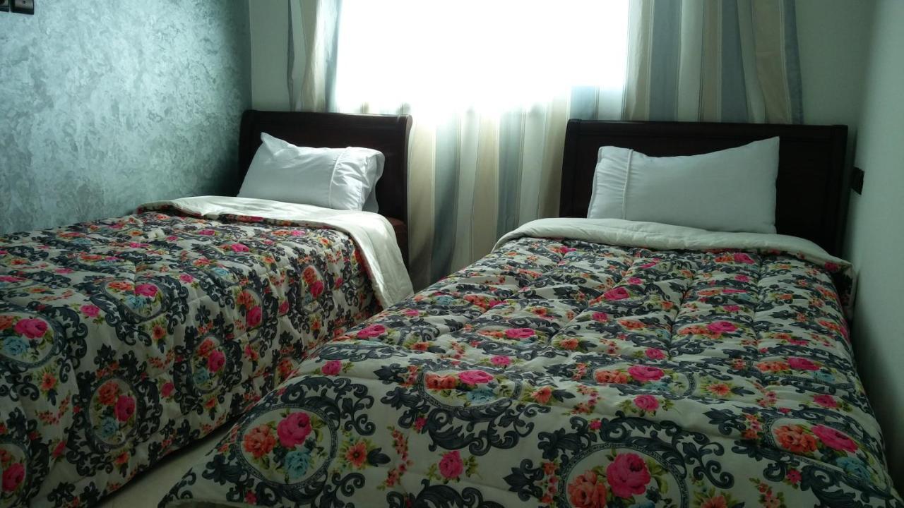 Logement Hotel Et Navette Gratuite Fez Buitenkant foto