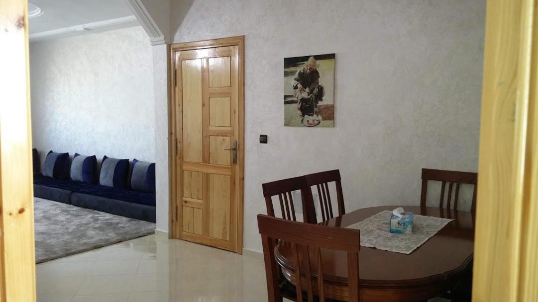 Logement Hotel Et Navette Gratuite Fez Buitenkant foto